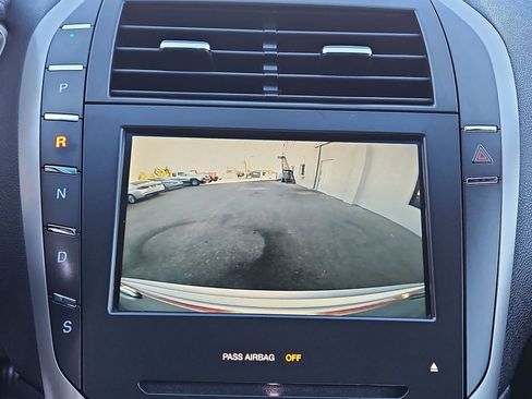 Used 2014 Lincoln MKZ Base w/ Equipment Group 101A Select image 15