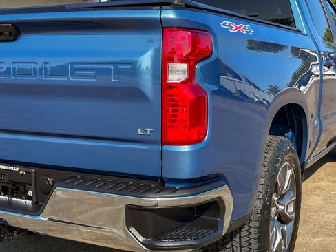 Used 2024 Chevrolet Silverado 1500 LT AWD/4WD image 12