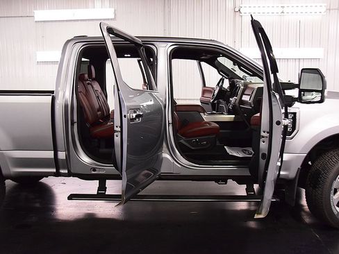 Used 2022 Ford F250 Platinum AWD/4WD image 33