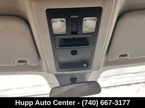 Used 2020 RAM 1500 Classic SLT AWD/4WD image 16