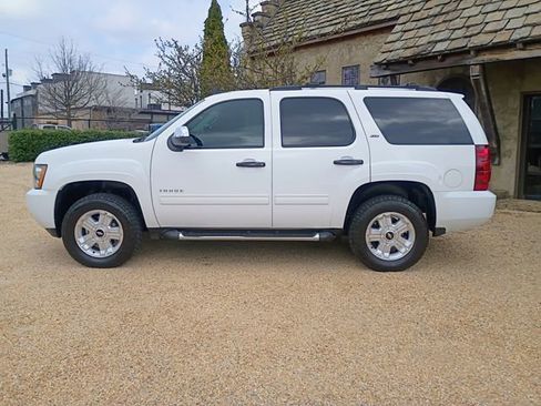 Used 2014 Chevrolet Tahoe LT w/ Suspension Package, Off-Road image 7