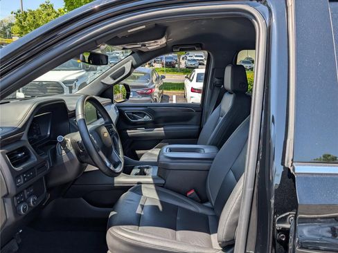 Used 2023 Chevrolet Suburban LT AWD/4WD image 17