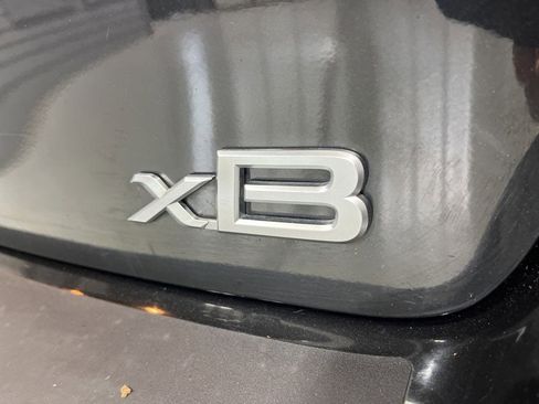 Used 2011 Scion xB FWD image 31