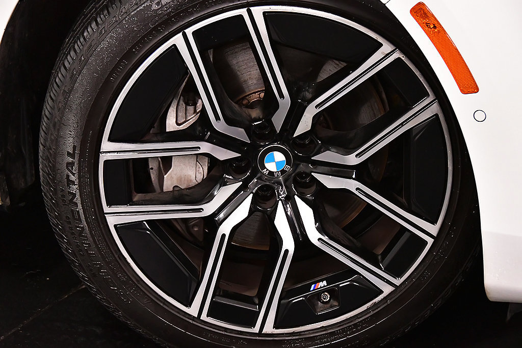 Used 2024 BMW 740i xDrive AWD/4WD image 9