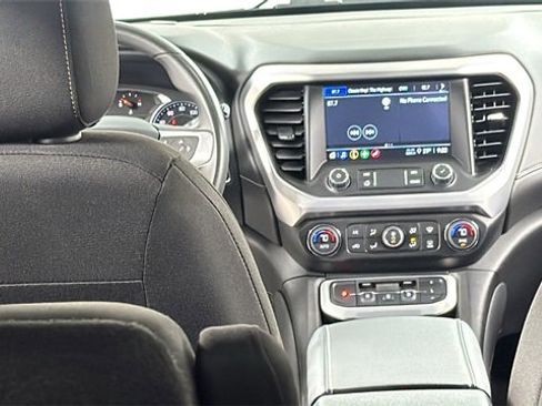 Used 2023 GMC Acadia SLE w/ Driver Convenience Package image 18