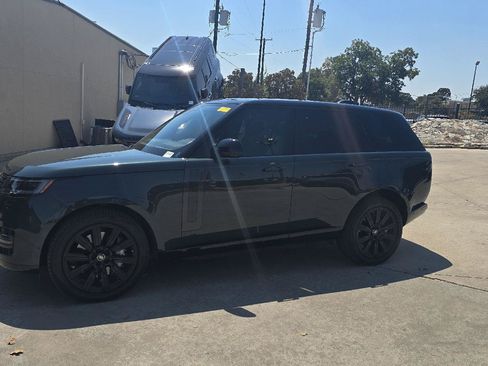 Used 2025 Land Rover Range Rover SE AWD/4WD image 1