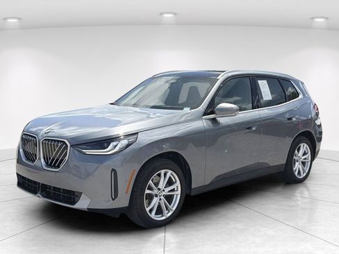 Certified 2025 BMW X3 xDrive30 AWD/4WD image 3