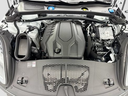 Used 2026 Porsche Macan AWD/4WD image 30