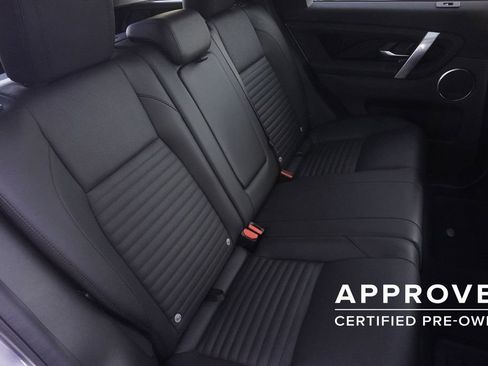 Used 2025 Land Rover Discovery Sport S image 27
