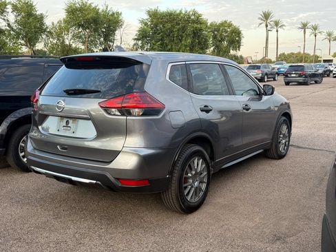Used 2018 Nissan Rogue S FWD image 4