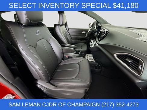 New 2026 Chrysler Pacifica Select w/ S Appearance Package image 27