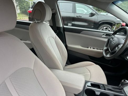 Used 2016 Hyundai Sonata SE w/ Cargo Package FWD image 9