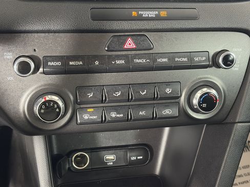 Used 2020 Kia Sportage LX image 22
