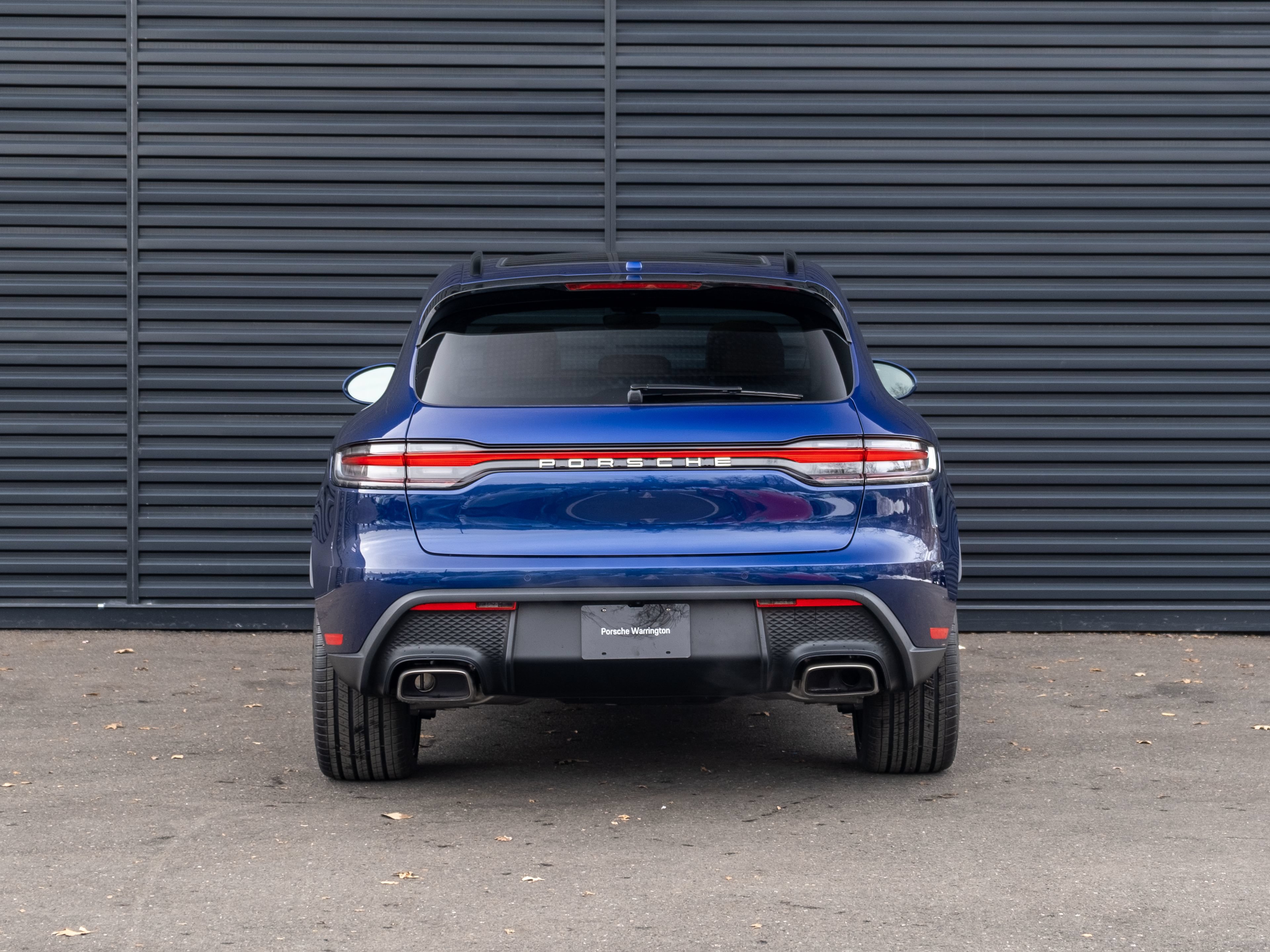 Certified 2026 Porsche Macan AWD/4WD image 7
