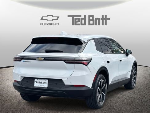 Used 2025 Chevrolet Equinox EV LT image 4