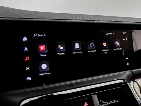 Used 2025 Porsche Panamera w/ Premium Package image 61