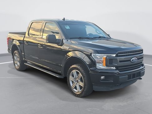 Used 2018 Ford F150 XLT w/ Equipment Group 302A Luxury image 3