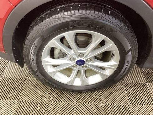 Used 2017 Ford Escape SE w/ SE Cold Weather Package image 8