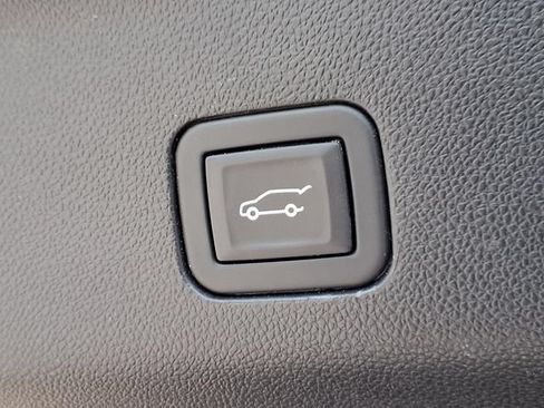 Used 2024 Chevrolet Tahoe LT AWD/4WD image 26