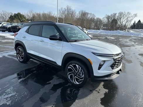 New 2026 Chevrolet TrailBlazer RS w/ Convenience Package image 3