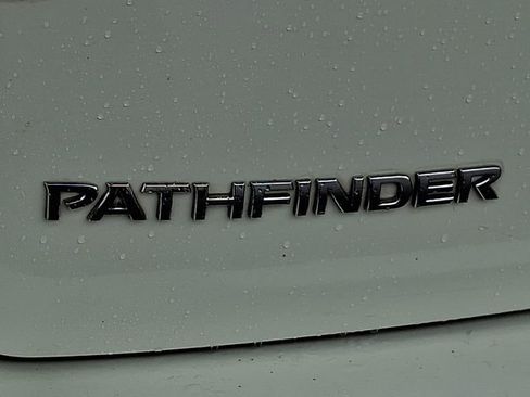 Used 2019 Nissan Pathfinder SV image 34