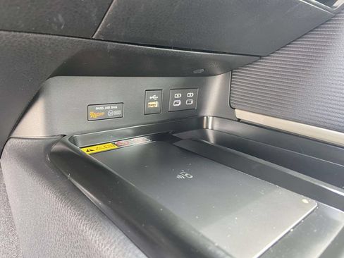 Used 2025 Toyota Camry SE FWD image 24