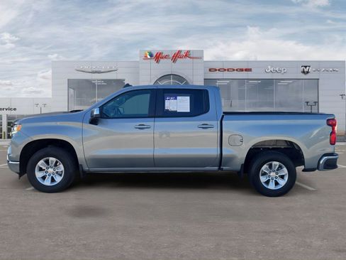Used 2025 Chevrolet Silverado 1500 LT image 2