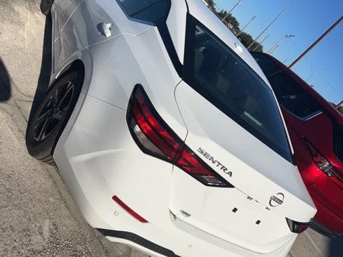 Used 2024 Nissan Sentra SV image 43