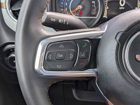 Certified 2025 Jeep Wrangler Unlimited Sahara AWD/4WD image 26