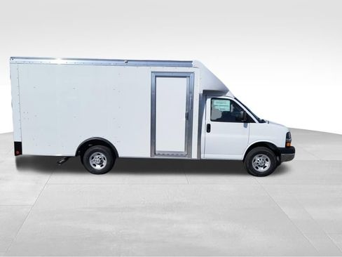 New 2026 Chevrolet Express 3500 w/ Power Convenience Package RWD image 2