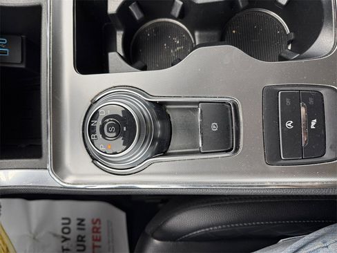 Used 2024 Ford Edge Titanium image 20