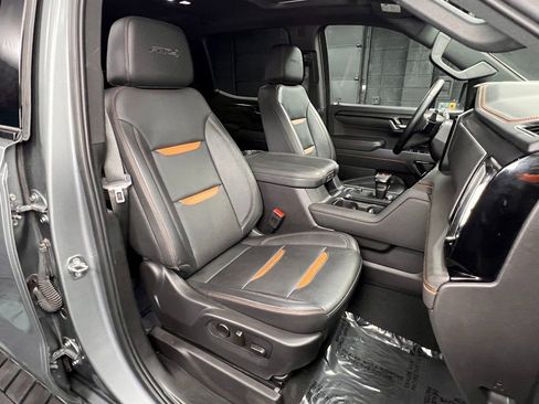 Used 2024 GMC Sierra 1500 AT4 w/ Technology Package image 4