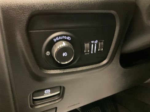 Used 2023 Jeep Grand Cherokee L Summit w/ Advanced Protech Group IV AWD/4WD image 14