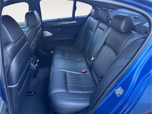 Used 2016 BMW M5 image 13