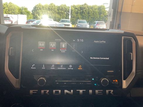 Used 2025 Nissan Frontier SV image 21