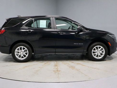 Used 2024 Chevrolet Equinox LS AWD/4WD image 11