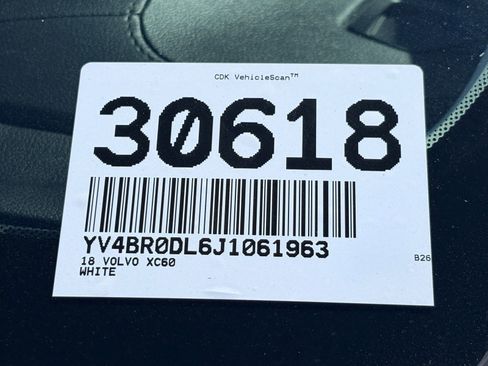 Used 2018 Volvo XC60 T8 Inscription image 33