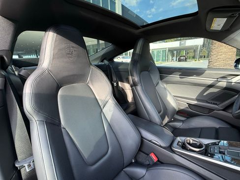 Used 2024 Porsche 911 Carrera 4 image 18