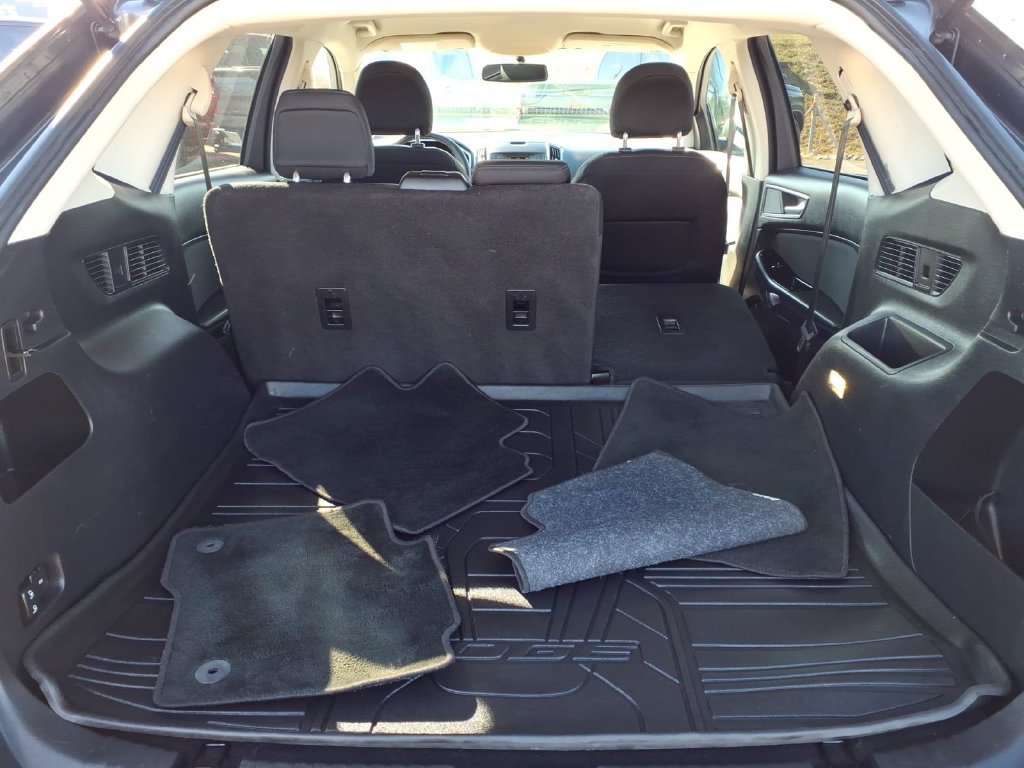 Used 2016 Ford Edge SEL w/ Cargo Accessory Package FWD image 17