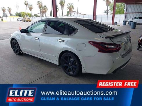 Used 2017 Nissan Altima 2.5 SR w/ Midnight Edition Package image 5