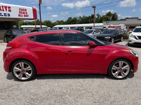 Used 2016 Hyundai Veloster w/ Option Group 02 FWD image 8