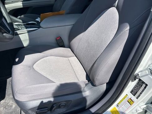 Used 2023 Toyota Camry LE image 9