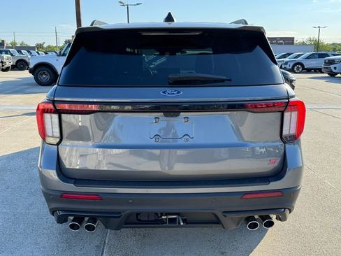 Used 2025 Ford Explorer ST AWD/4WD image 4