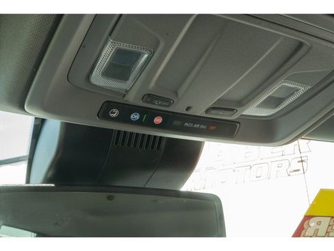 Used 2025 GMC Sierra 1500 SLT AWD/4WD image 21