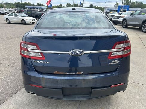 Used 2016 Ford Taurus SEL FWD image 6