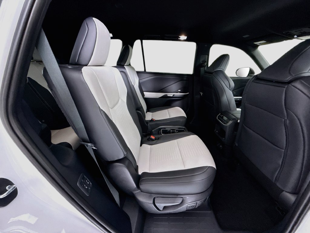 New 2026 Lexus TX 500h AWD w/ Technology Package image 23