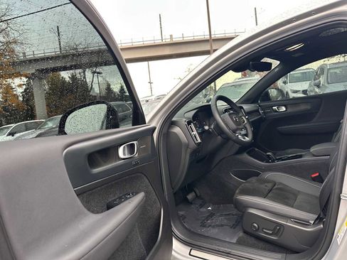 Certified 2023 Volvo C40 P8 Recharge Ultimate image 20