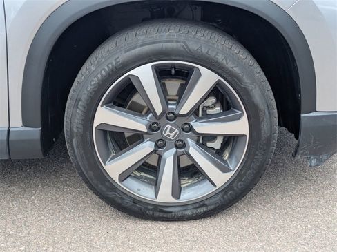 Used 2024 Honda Pilot Touring image 29