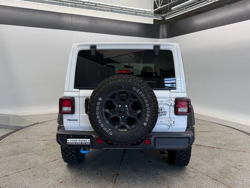Used 2023 Jeep Wrangler Unlimited w/ Sun & Screen Package AWD/4WD image 10