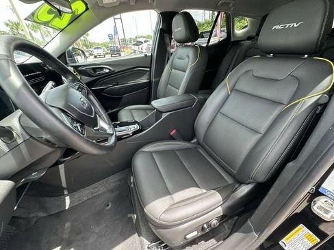 Used 2025 Chevrolet Trax ACTIV w/ Driver Confidence Package FWD image 19
